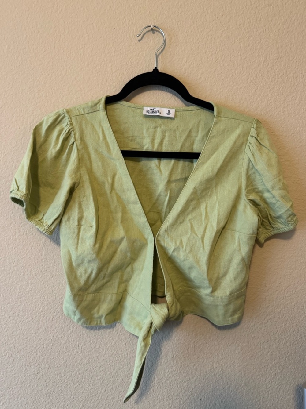 Hollister Line Blend Light Green Tie-Front Crop Top